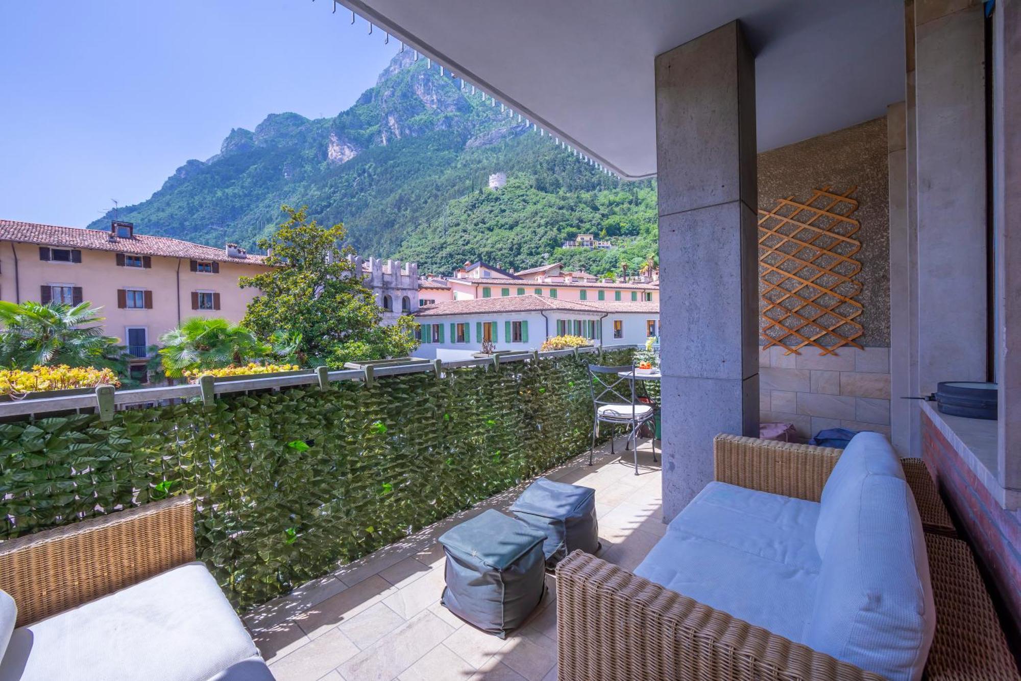 Riva Dante Apartment - Happy Rentals Exteriér fotografie